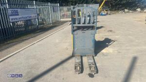 Jungheinrich ese120 pallet truck c/w charger - 8