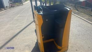Jungheinrich ese120 pallet truck c/w charger - 12