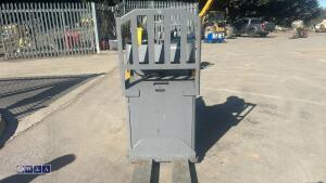 Jungheinrich ese 120 pallet truck c/w charger - 10