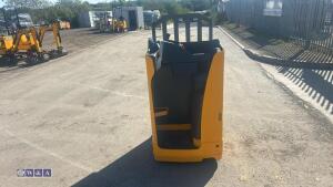 Jungheinrich ese 120 pallet truck c/w charger - 3