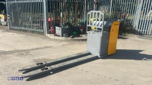 Jungheinrich ese 120 pallet truck c/w charger