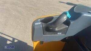 Jungheinrich ese 120 pallet truck c/w charger - 10