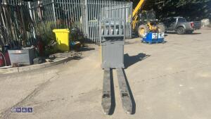 Jungheinrich ese 120 pallet truck c/w charger - 12