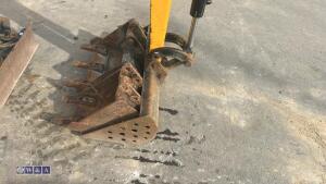 2021 jcb 8008 micro c/w 3 buckets - 9