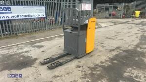 Jungheinrich ese 120 battery pallet truck c/w charger