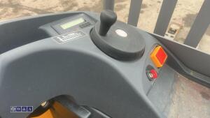Jungheinrich ese120 battery pallet truck c/w charger - 14