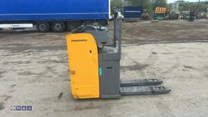 Jungheinrich ese 120 battery pallet truck c/w charger - 18