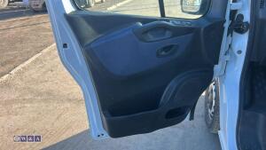 Vauxhall vivaro bi turbo - 19