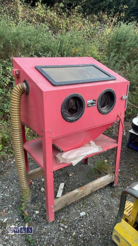 SEALEY shot blast cabinet (s/n 2009042151174)