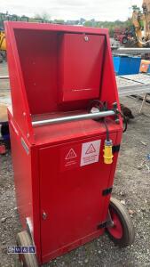 ARMORGARD 110v scrub kart - 5
