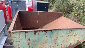 Tipping skip to suit forklift - 3