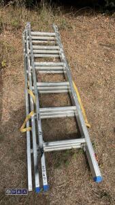 Aluminium triple extendable ladder