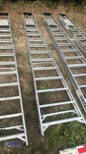 Aluminium stepladder (large) - 2