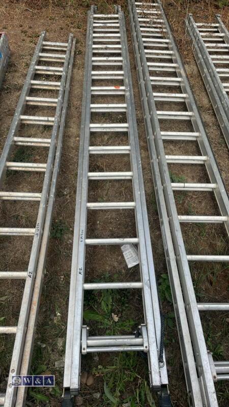 Aluminium double extendable ladder