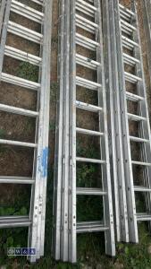 Aluminium triple extendable ladder - 3