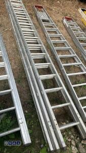 Aluminium triple extendable ladder - 2