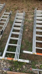 Aluminium triple extendable ladder - 2