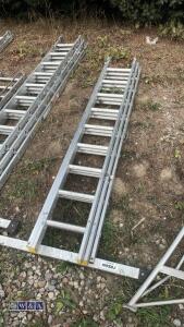 Aluminium triple extendable ladder - 2