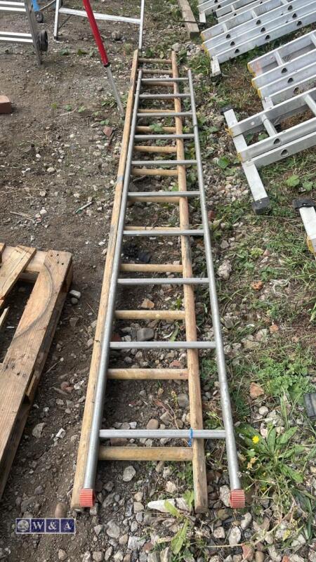 2 x scaffold ladders