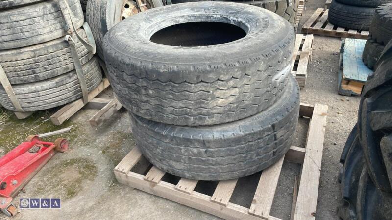 2 x SUPER SINGLE tyres (385/65R 225)