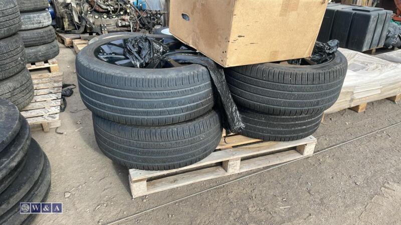 4 x Alloy wheels & tyres & 1 x boxed alloy (refurbished) (285/40 R22)