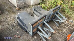 2 x seats - 2