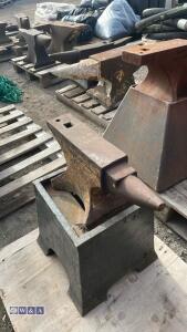 Anvil & stand - 3