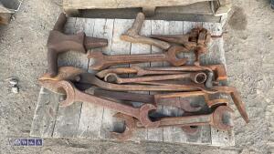 Quantity of blacksmith tools - 2