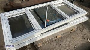 2 x windows (approx 2750 x 1050) - 2
