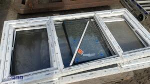 2 x windows (approx 2750 x 1050) - 3