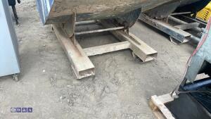 Forklift tipping skip - 4
