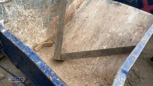 Forklift tipping skip - 5