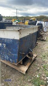 Forklift tipping skip - 2