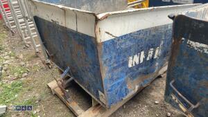 Forklift tipping skip - 3