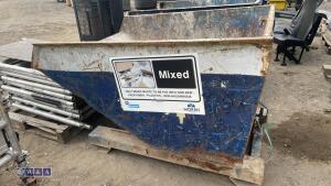 Forklift tipping skip