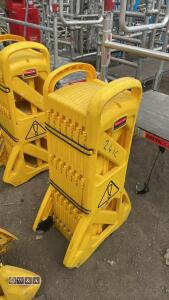 RUBBERMAID safety barrier - 2