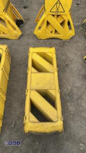 RUBBERMAID safety barrier
