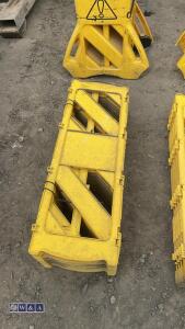 RUBBERMAID safety barrier