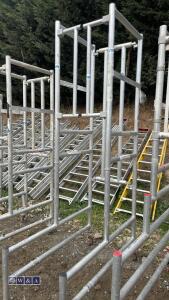 Aluminium work podium