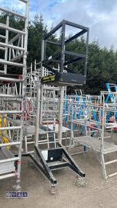 Monkey tower access platform - 3
