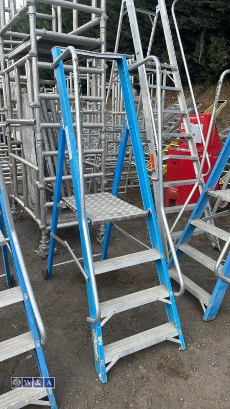 LYTE platform stepladder