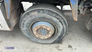 Mercedes 3240 8x 4 tipper - 9