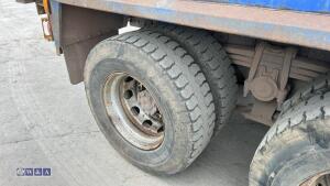 Mercedes 3240 8x 4 tipper - 11