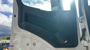 Mercedes 3240 8x 4 tipper - 25
