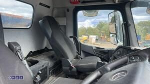 Mercedes 3240 8x 4 tipper - 30
