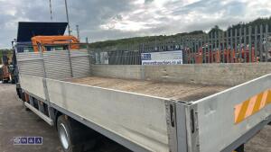 Mercedes 814 flat bed c/w hydraulic crane - 11