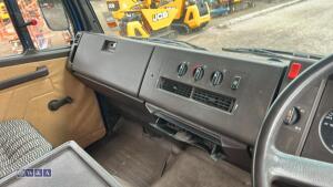 Mercedes 814 flat bed c/w hydraulic crane - 17