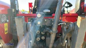 2020 Massey Ferguson 4708 loader tractor - 17