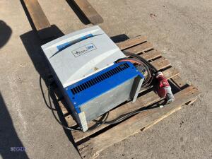 2021 COMBILIFT CBE4000 electric forklift c/w side shift and fork positioners - 30