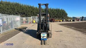 2012 Toyota 25 battery forklift c/w charger - 7